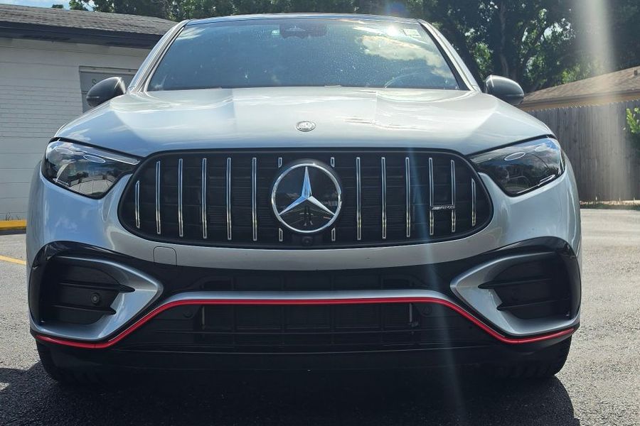 Front of the Mercedes-AMG GLC 53 with a red accent line across the lower bumper